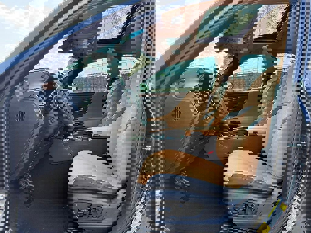 Certified 2025 Lexus ES 350 w/ Premium Package image 24