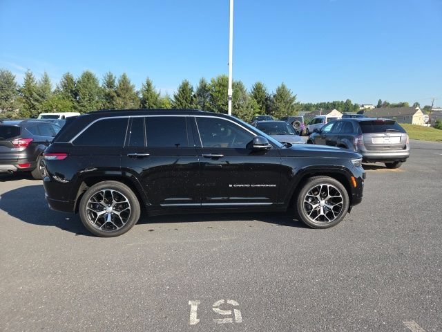 Used 2025 Jeep Grand Cherokee Summit AWD/4WD image 18