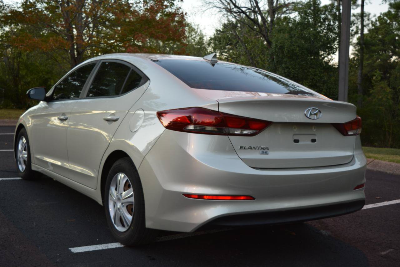 Used 2017 Hyundai Elantra SE FWD image 7