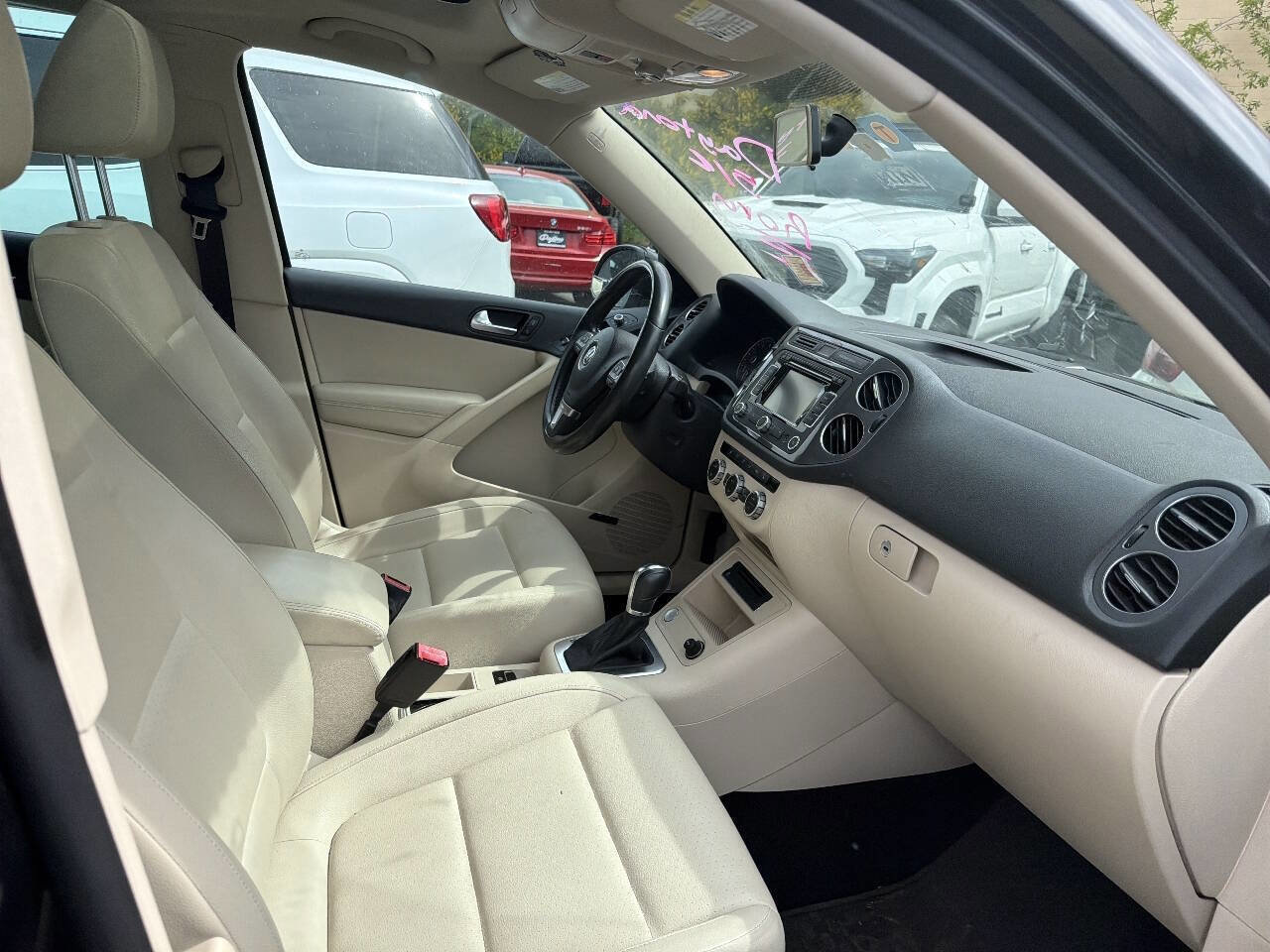 Used 2014 Volkswagen Tiguan S FWD image 5