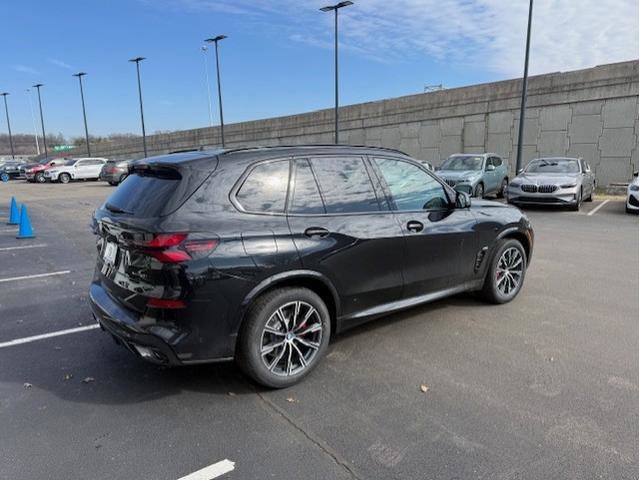 New 2026 BMW X5 xDrive40i w/ M Sport Package image 2