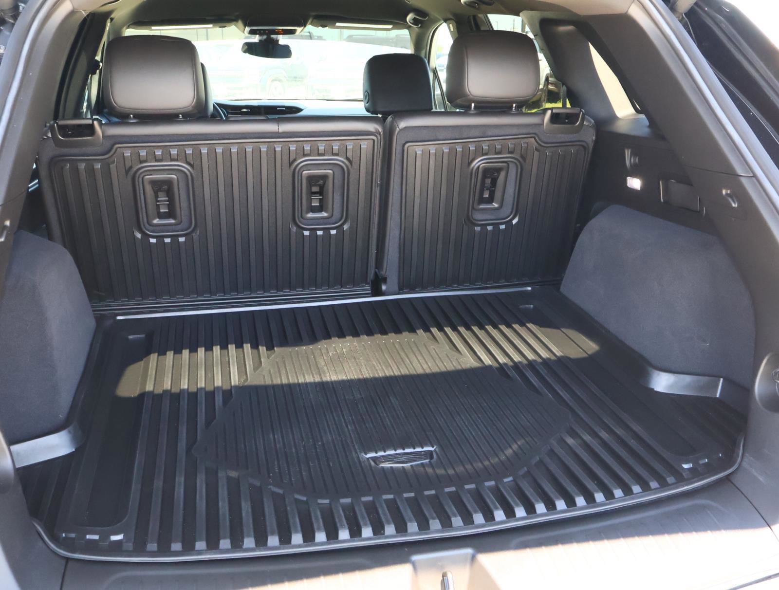 Certified 2025 Cadillac XT5 Luxury w/ LPO, Floor Liner Package FWD image 25