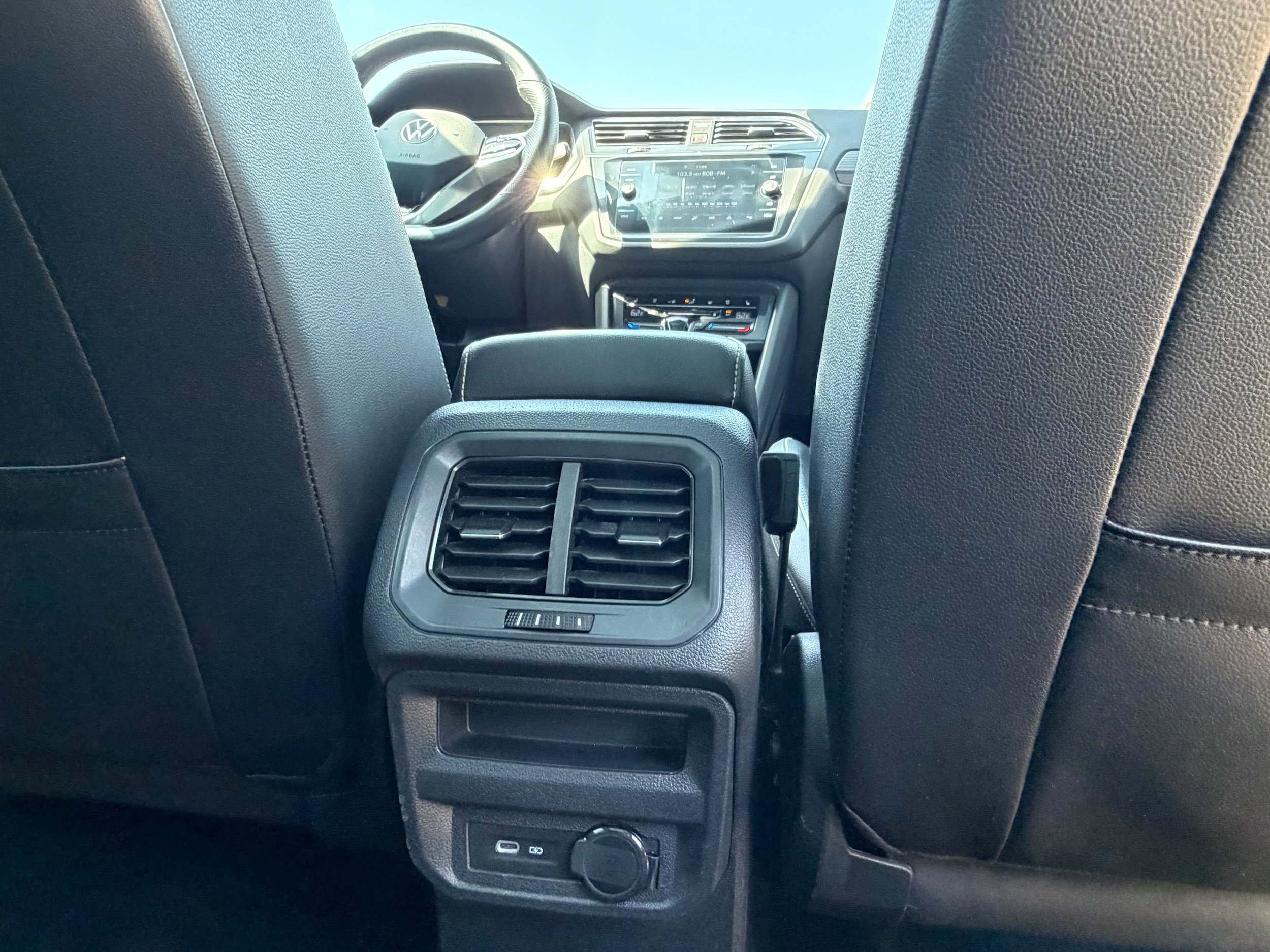 Used 2022 Volkswagen Tiguan SEL R-Line AWD/4WD image 14