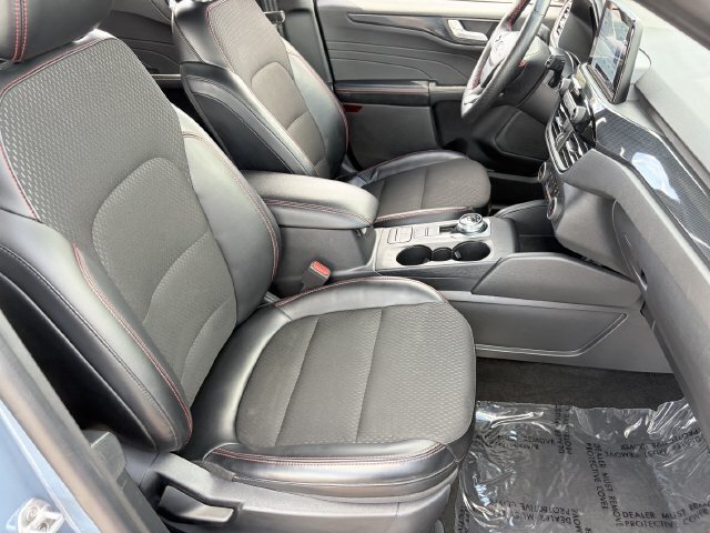 Used 2025 Ford Escape ST-Line Select AWD/4WD image 11