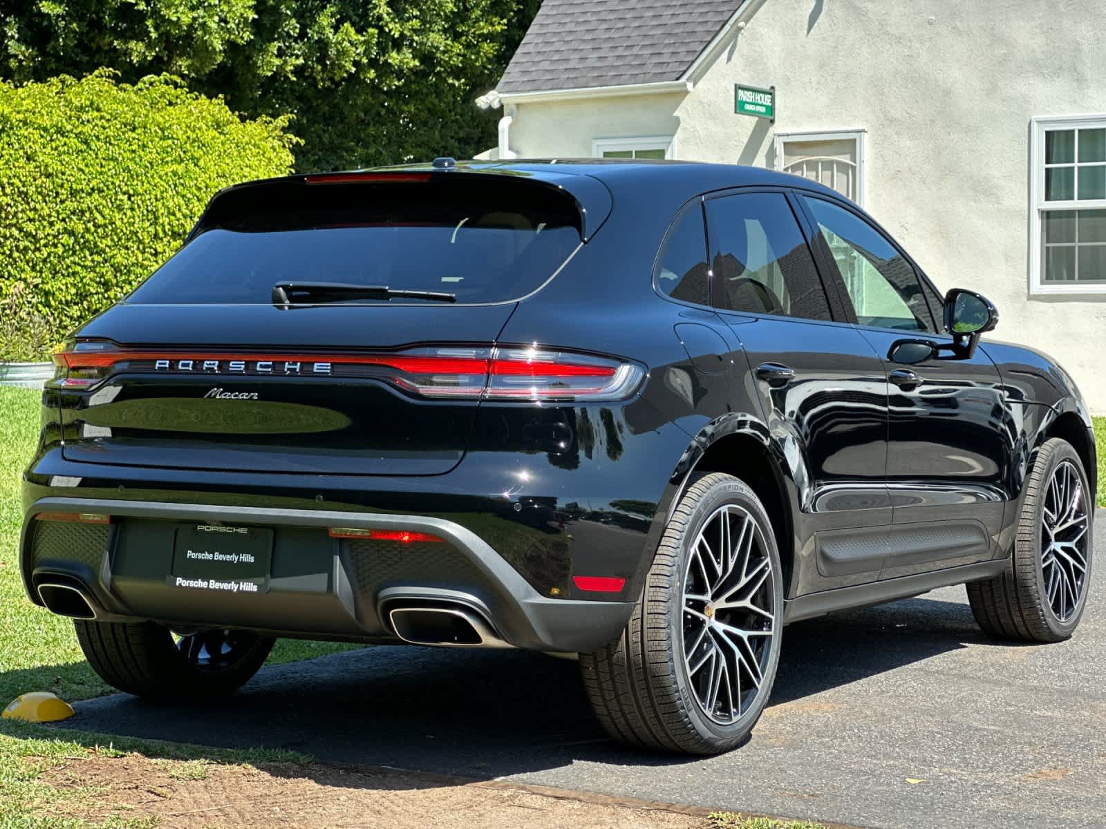New 2026 Porsche Macan AWD/4WD image 8