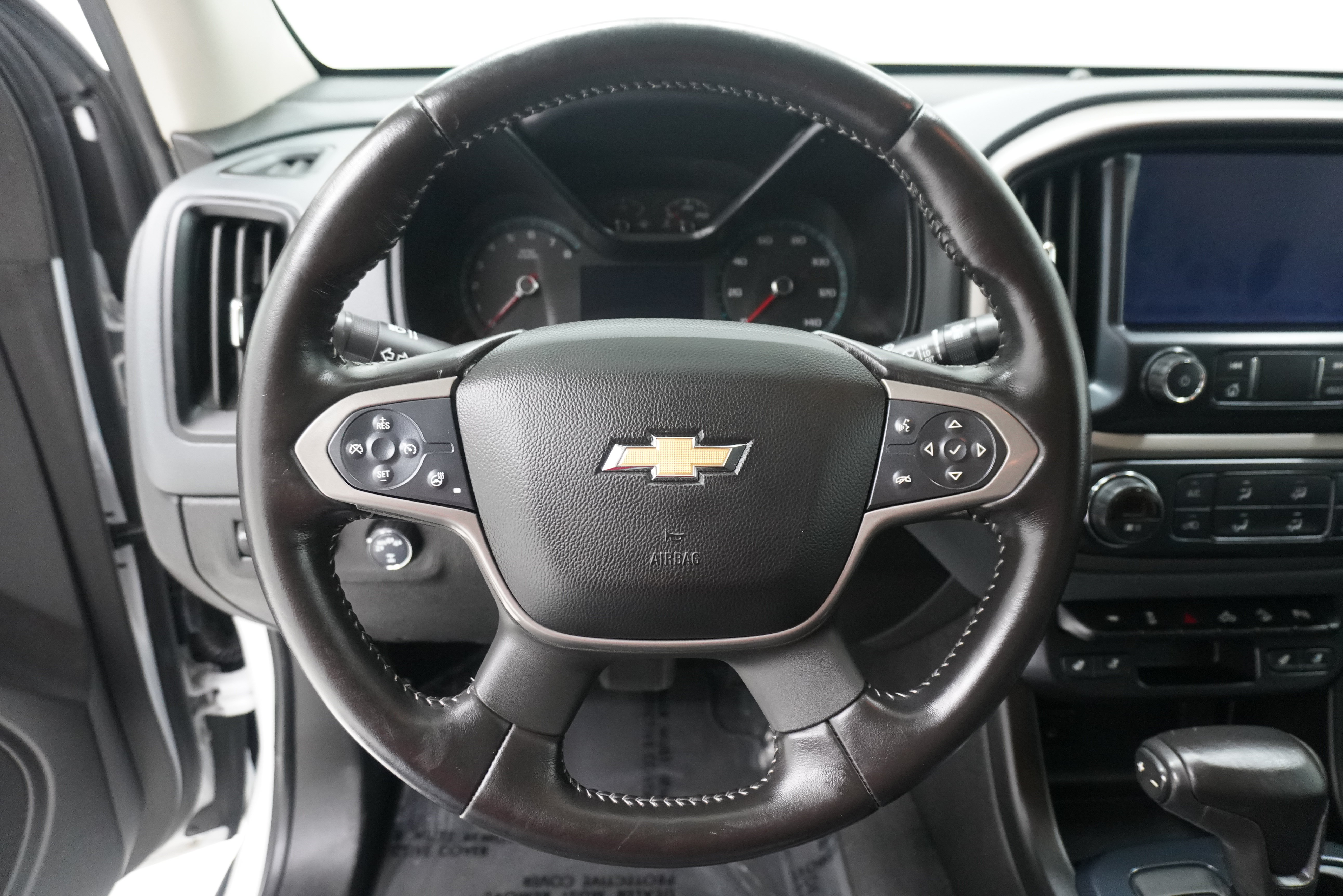 Used 2019 Chevrolet Colorado Z71 AWD/4WD image 16