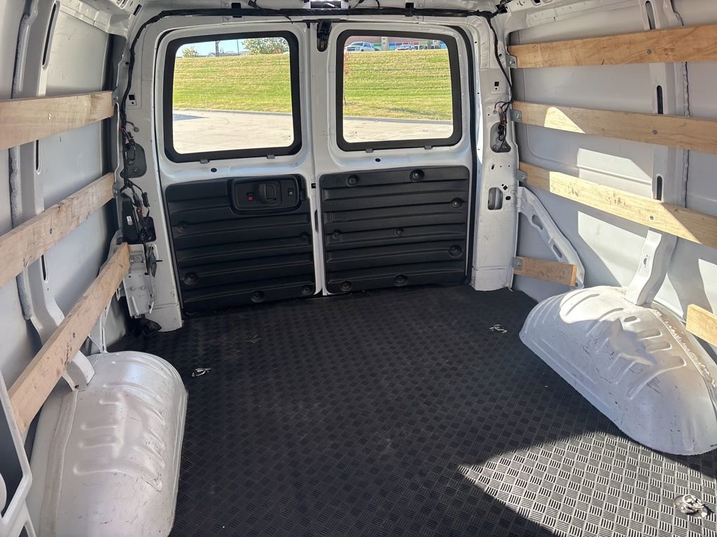 Used 2023 Chevrolet Express 2500 w/ Driver Convenience Package image 30