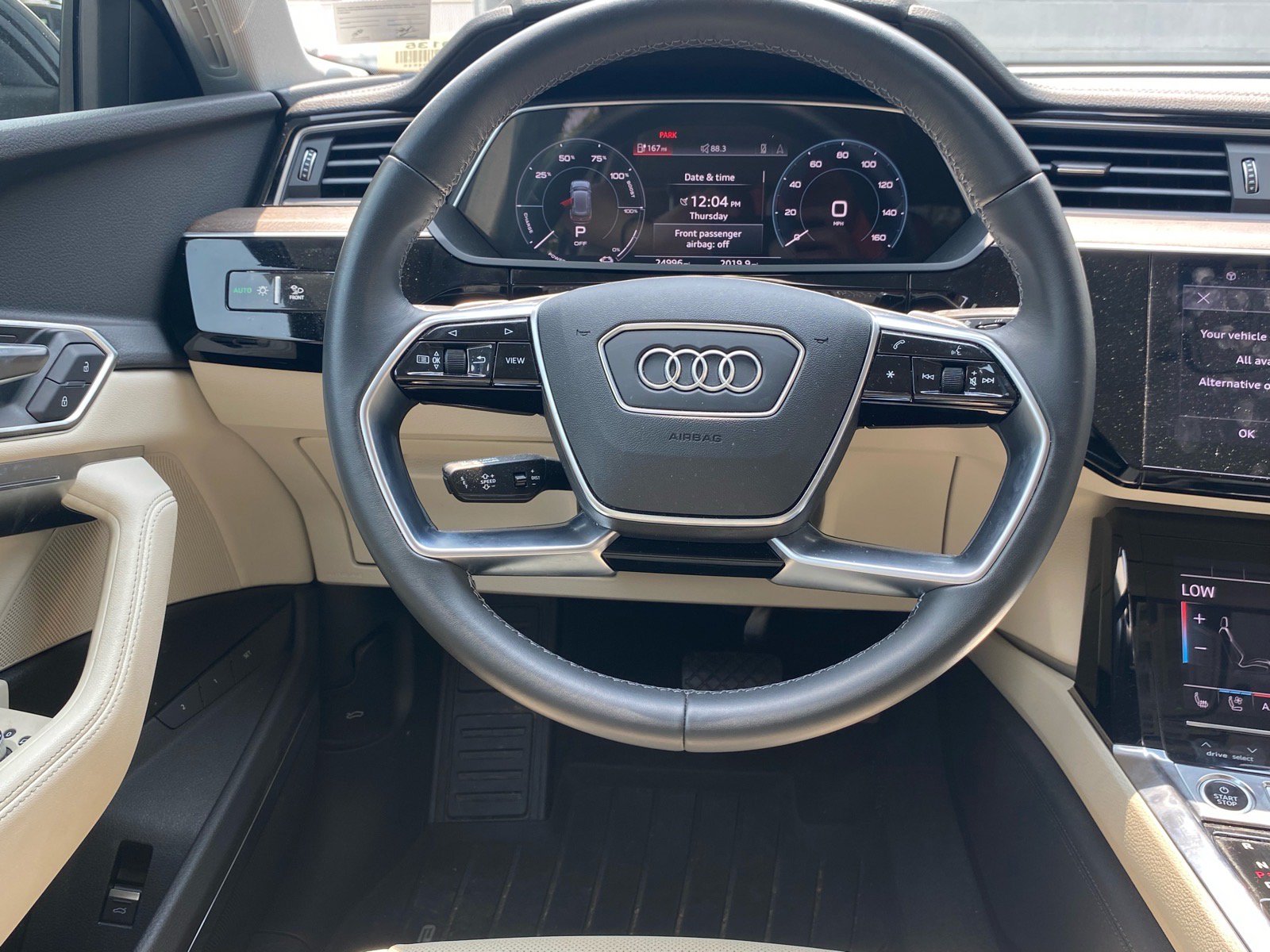 Used 2024 Audi Q8 e-tron Premium Plus w/ Premium Plus Package AWD/4WD image 5