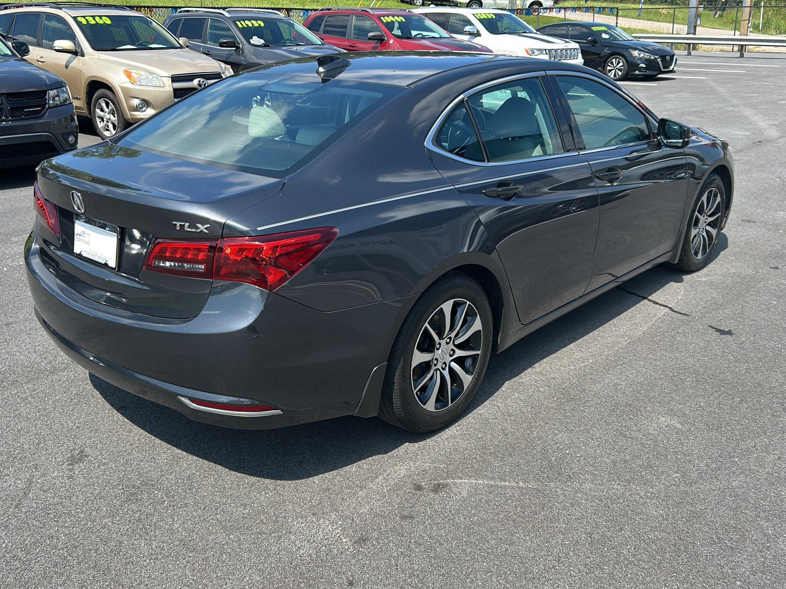 Used 2016 Acura TLX w/ Technology Package FWD image 5