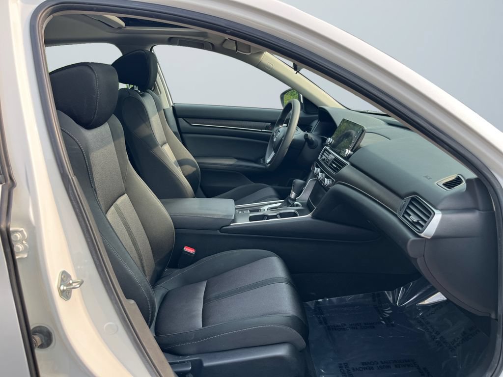 Used 2019 Honda Accord EX image 15