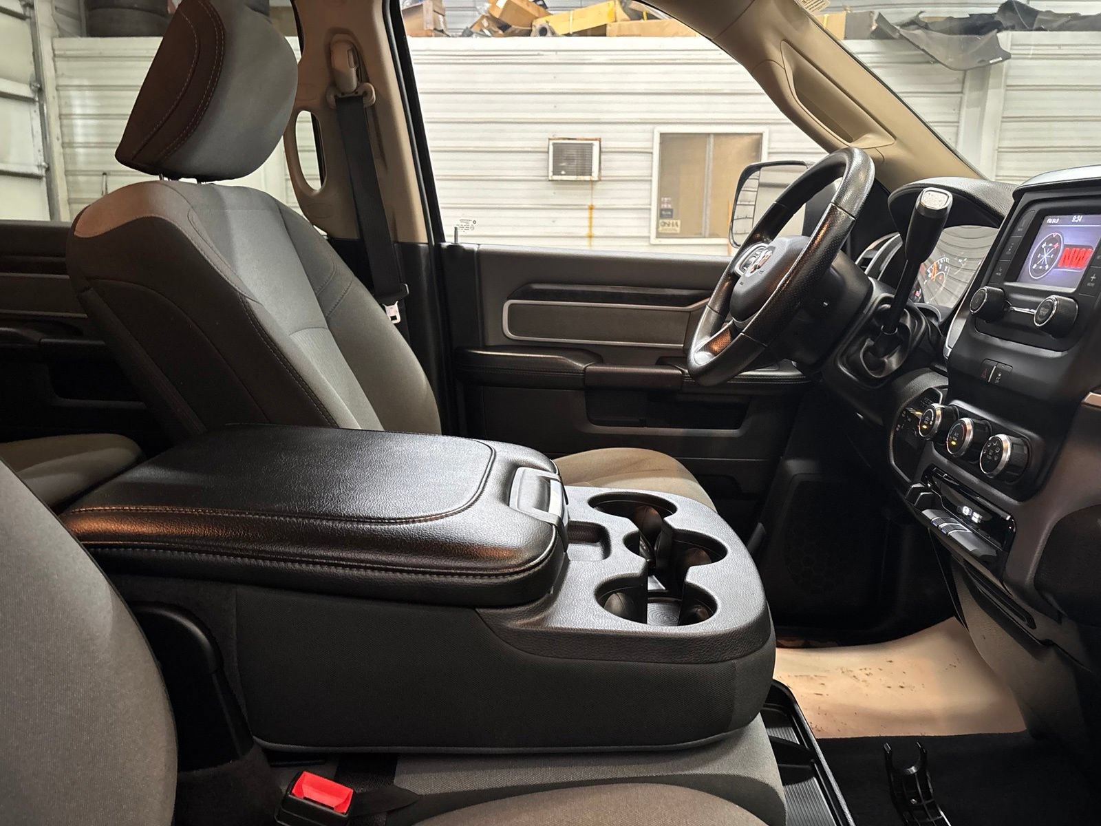 Used 2020 RAM 3500 Big Horn AWD/4WD image 27