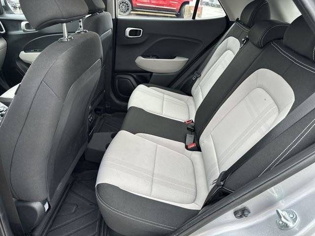 Used 2024 Hyundai Venue SEL FWD image 26