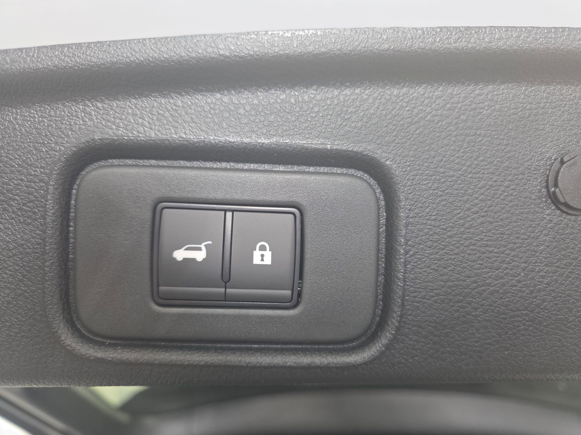 New 2026 Nissan Pathfinder Platinum image 13