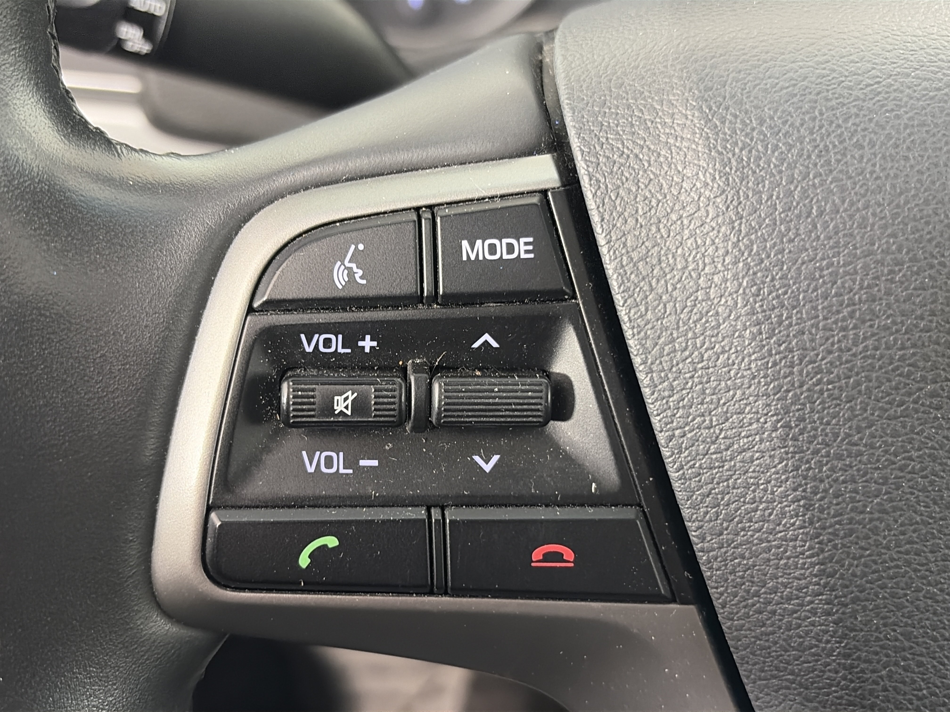 Used 2018 Hyundai Elantra Value Edition w/ Cargo Package FWD image 32