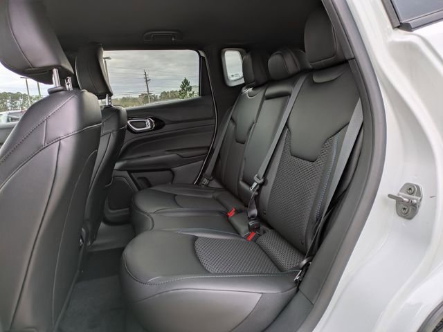 New 2026 Jeep Compass Latitude AWD/4WD image 14