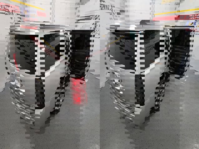 Used 2017 Chevrolet Suburban Premier image 15