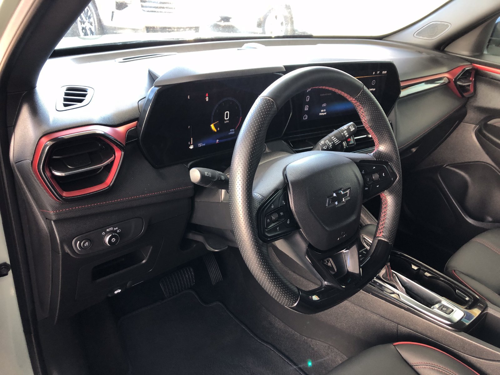 Used 2024 Chevrolet TrailBlazer RS w/ Convenience Package FWD image 19