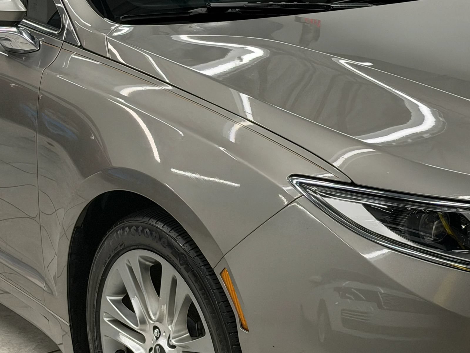 Used 2015 Lincoln MKZ FWD image 6