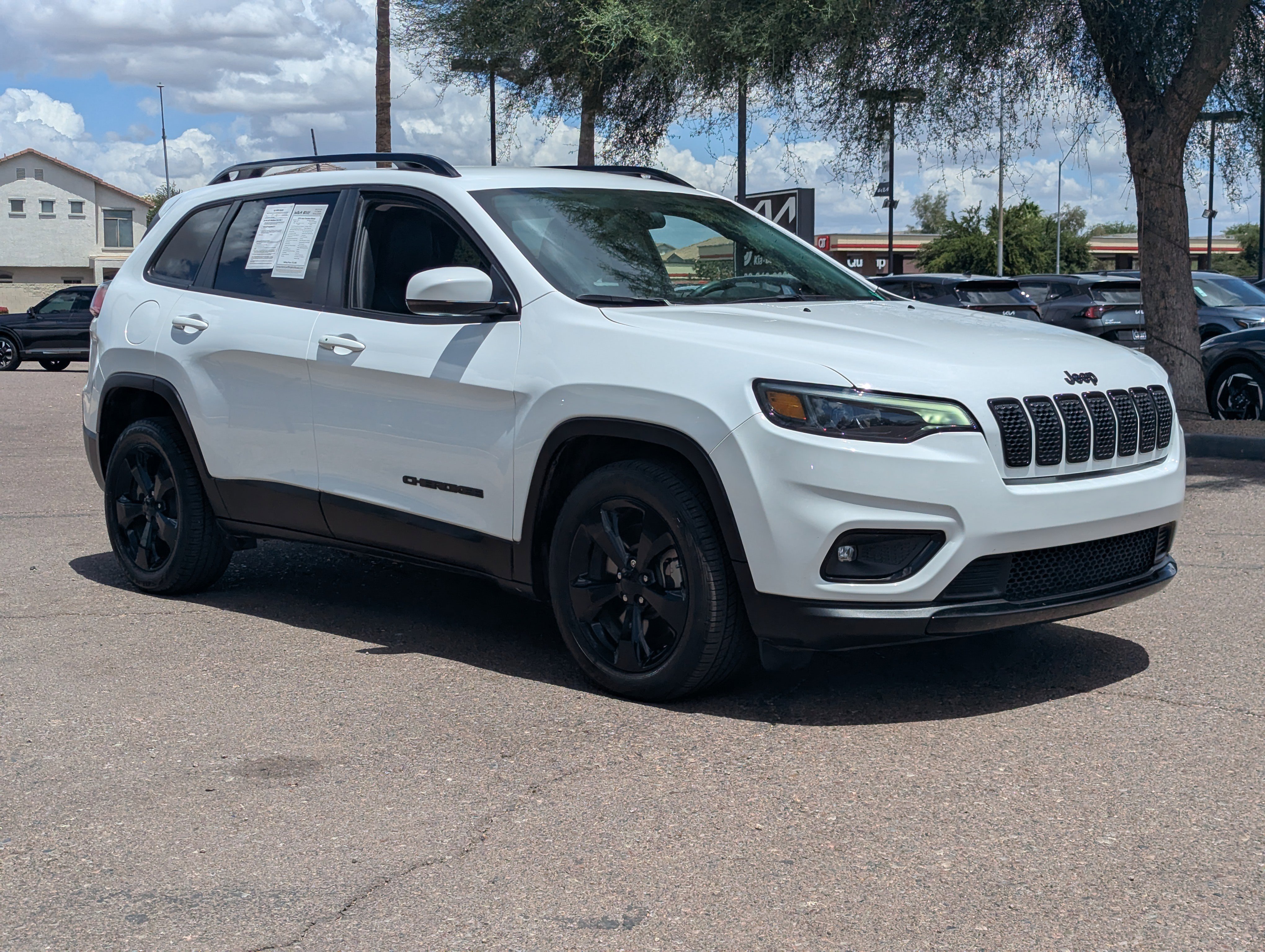 Used 2019 Jeep Cherokee Latitude Plus FWD image 33
