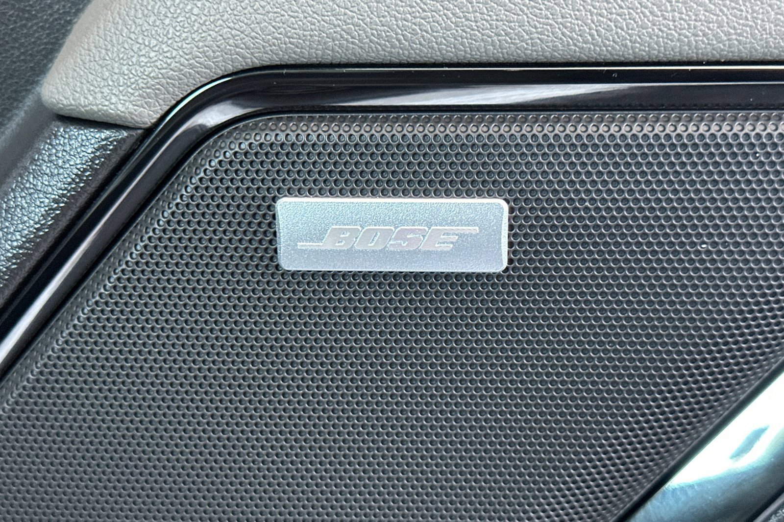 Used 2025 Chevrolet Silverado 1500 ZR2 w/ Technology Package image 45