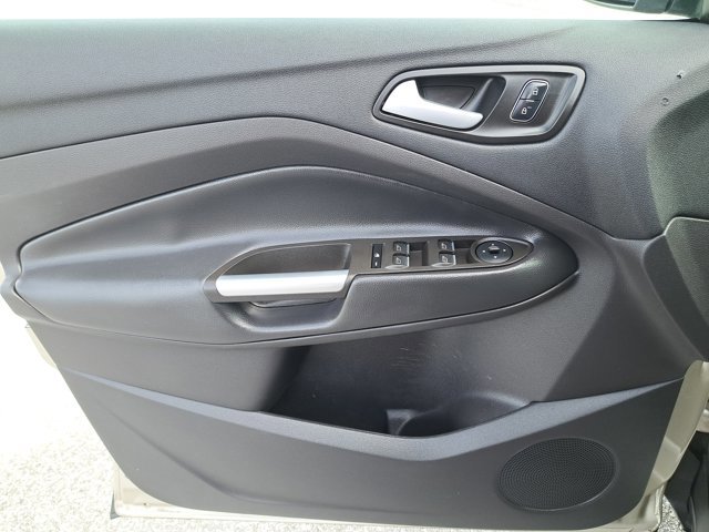 Certified 2017 Ford Escape SE w/ Equipment Group 201A image 20