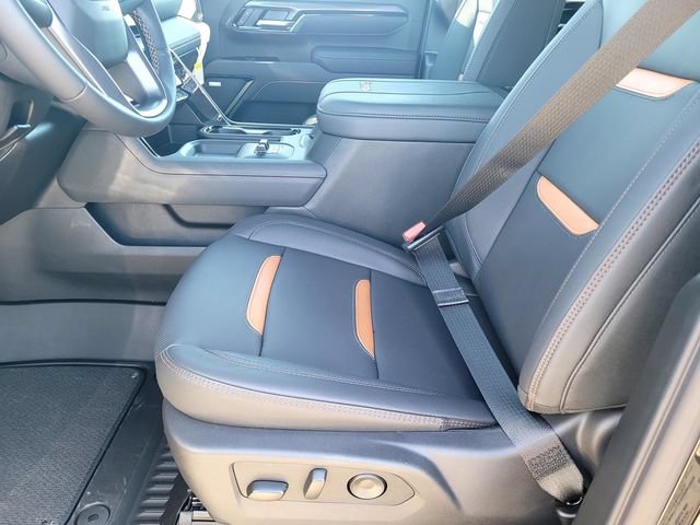 New 2026 GMC Sierra 2500 AT4 w/ AT4 Premium Plus Package AWD/4WD image 17