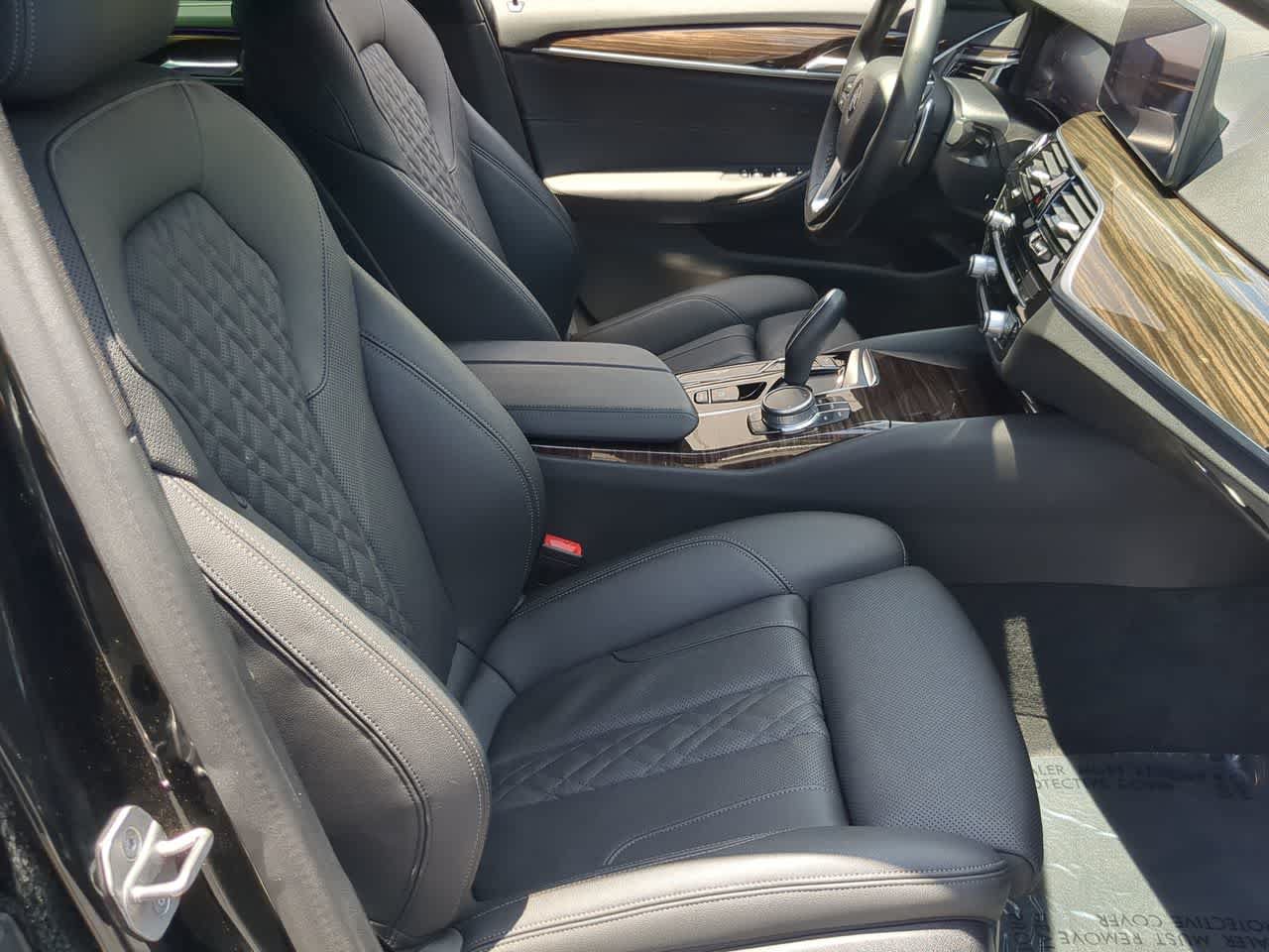 Used 2022 BMW 530i w/ M Sport Package RWD image 23