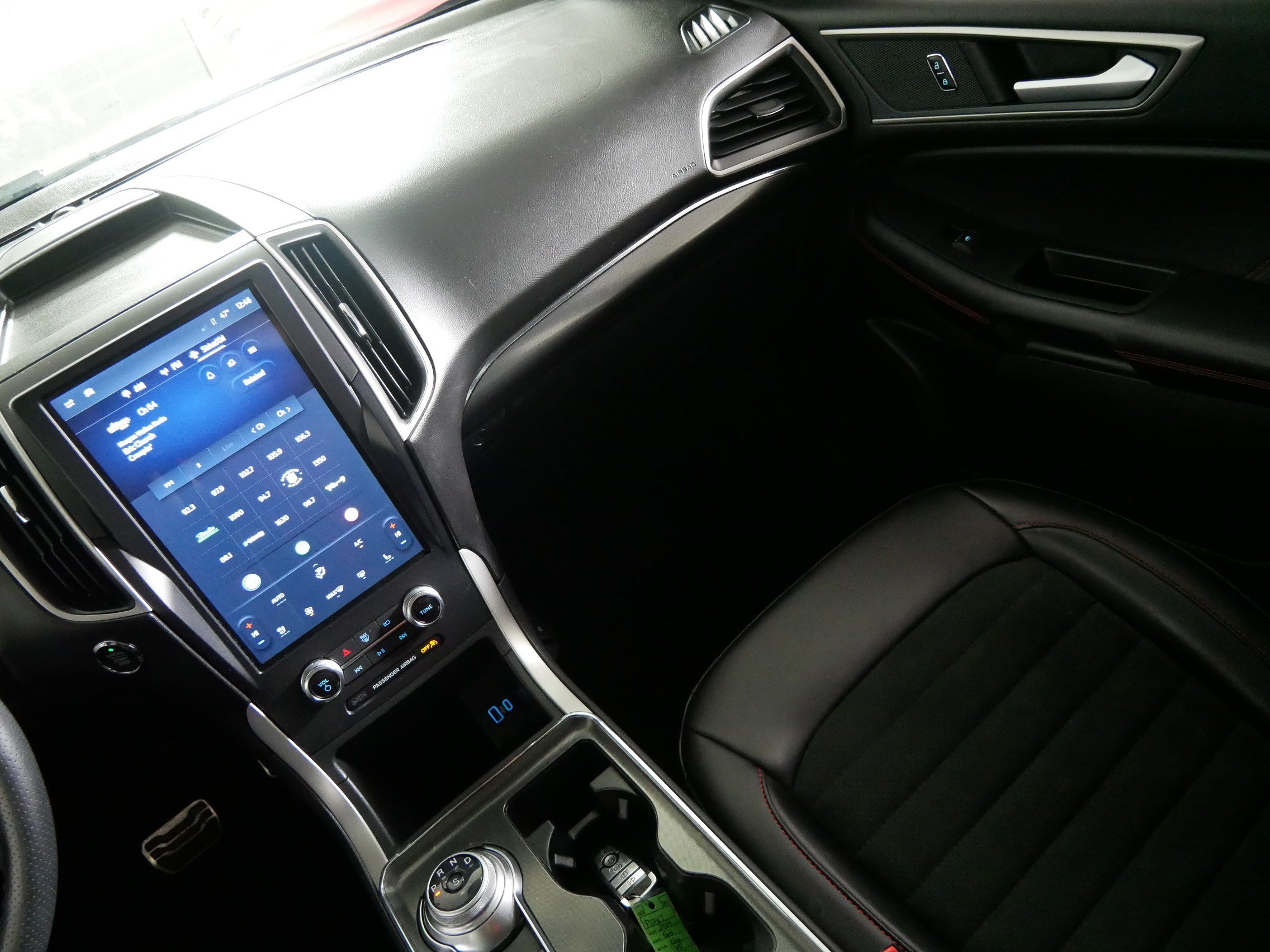 Used 2024 Ford Edge ST-Line AWD/4WD image 11