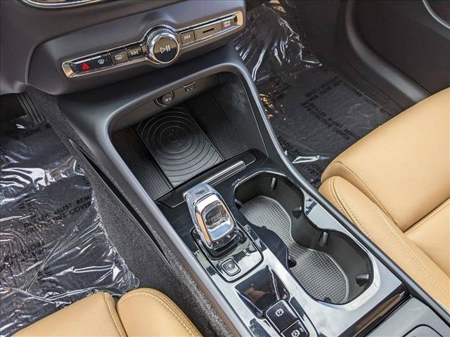Used 2019 Volvo XC40 T5 Inscription AWD/4WD image 12