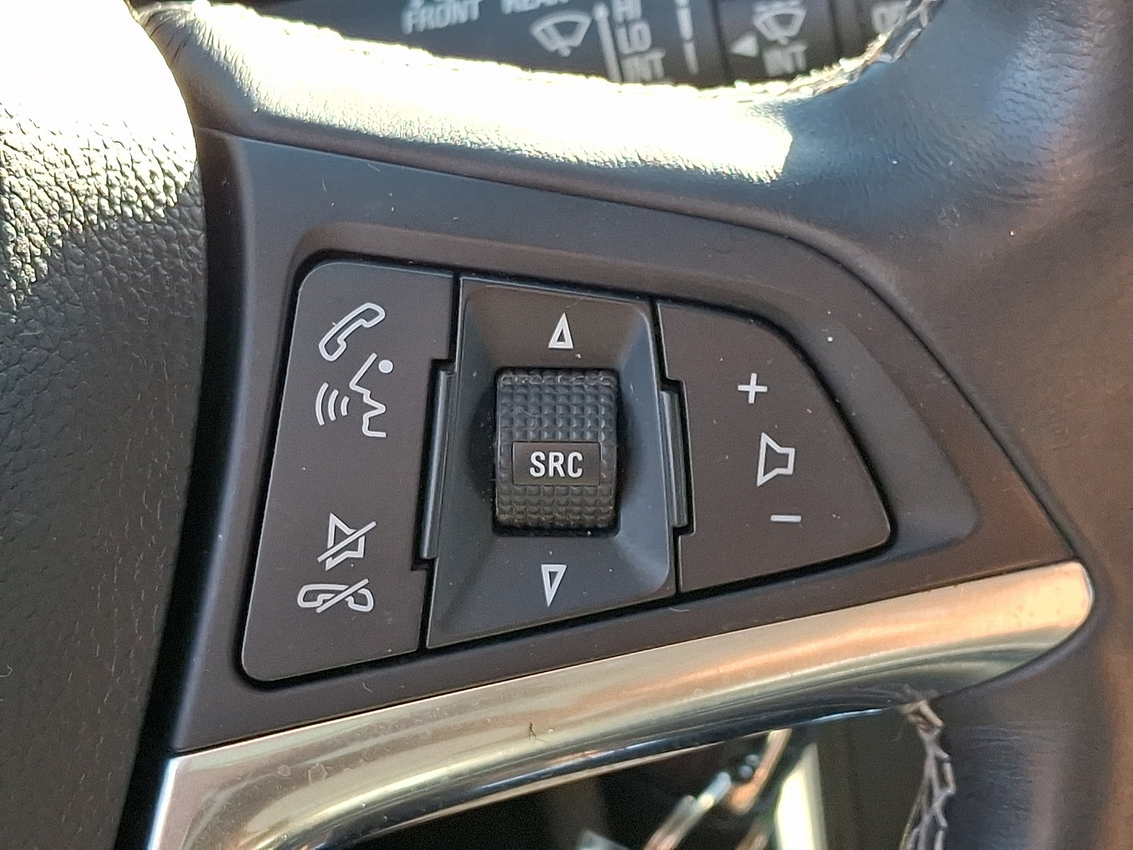 Used 2015 Buick Encore AWD image 23