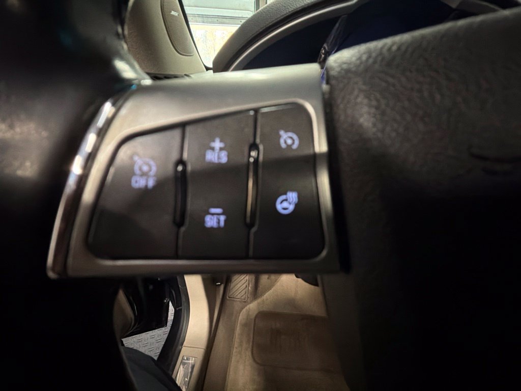 Used 2012 Cadillac SRX Luxury FWD image 21