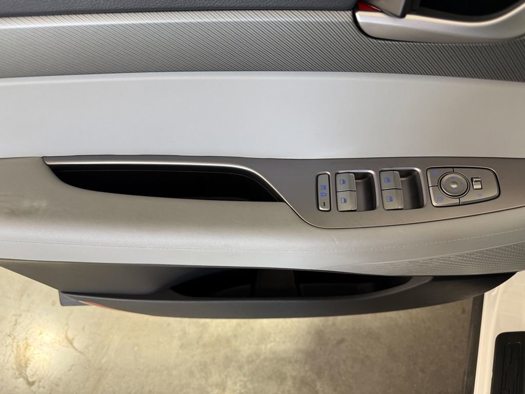 Used 2024 Hyundai Palisade SEL FWD image 11