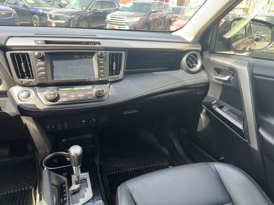 Used 2018 Toyota RAV4 Limited w/ All Weather Liner Package AWD/4WD image 21