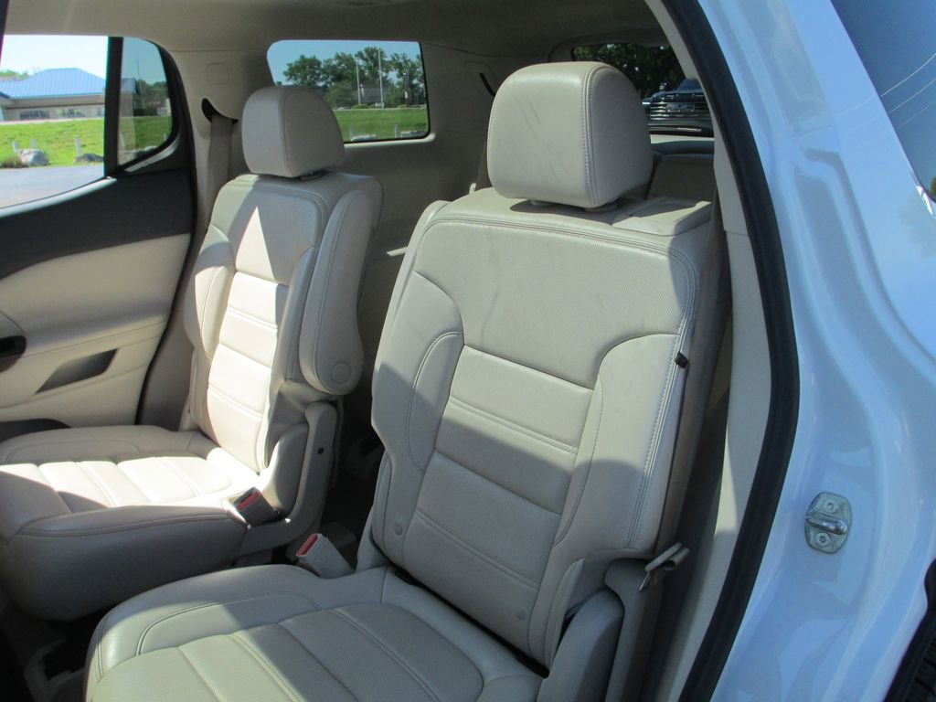 Used 2021 GMC Acadia Denali w/ Denali Technology Package AWD/4WD image 23