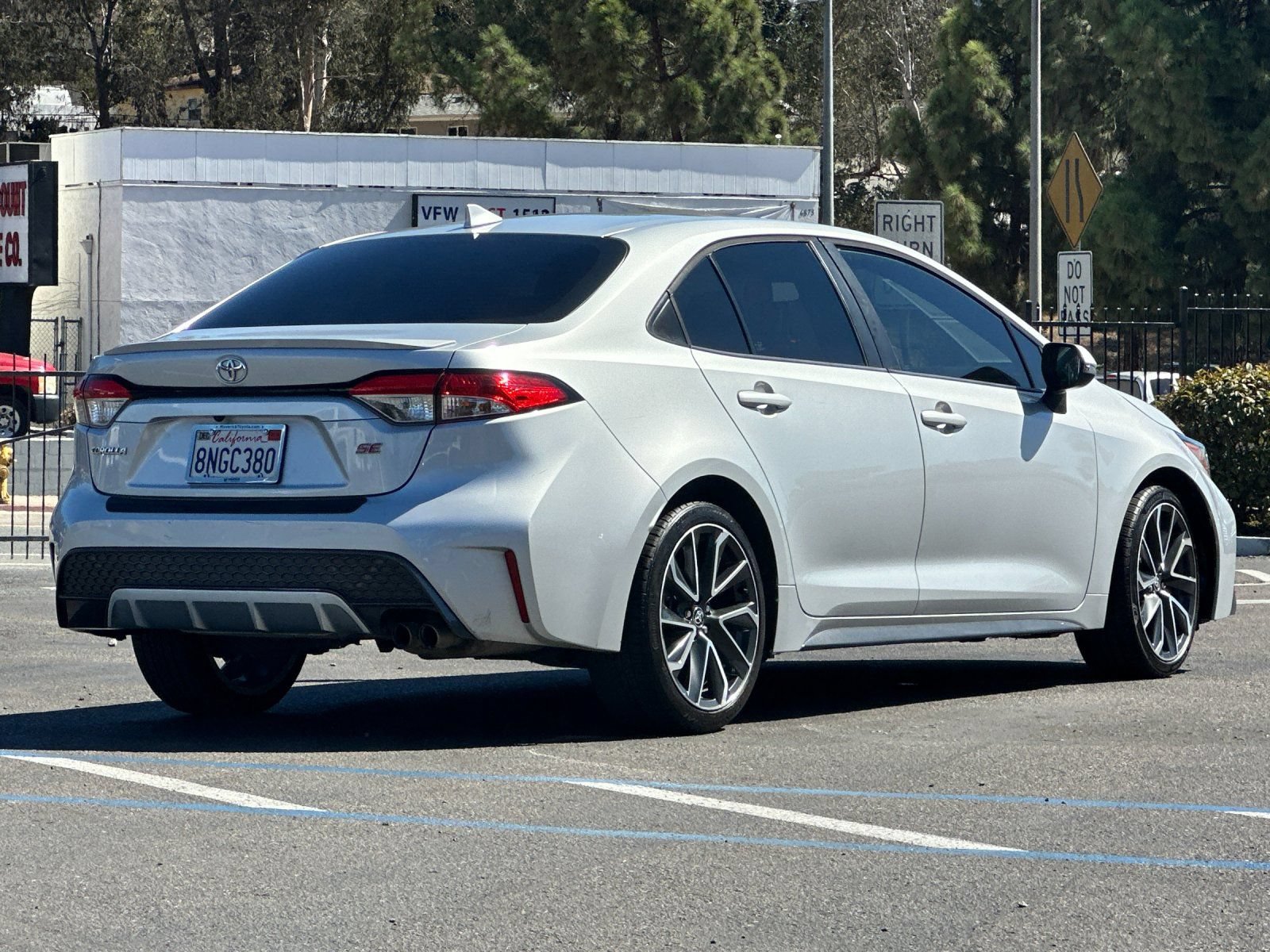 Used 2020 Toyota Corolla SE w/ Carpet Mat Package (TMS) FWD image 5