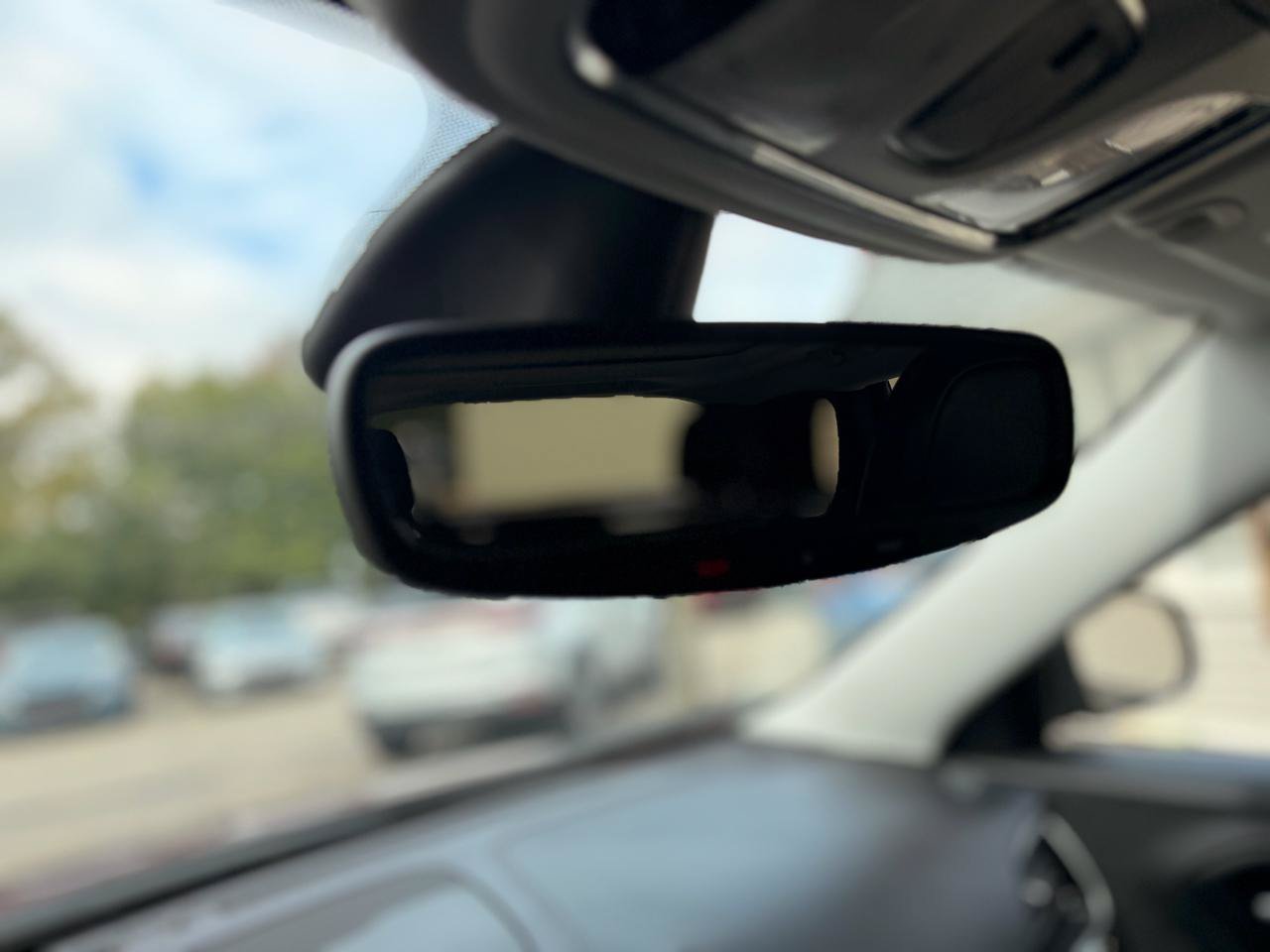 Used 2019 Jeep Cherokee Limited AWD/4WD image 34