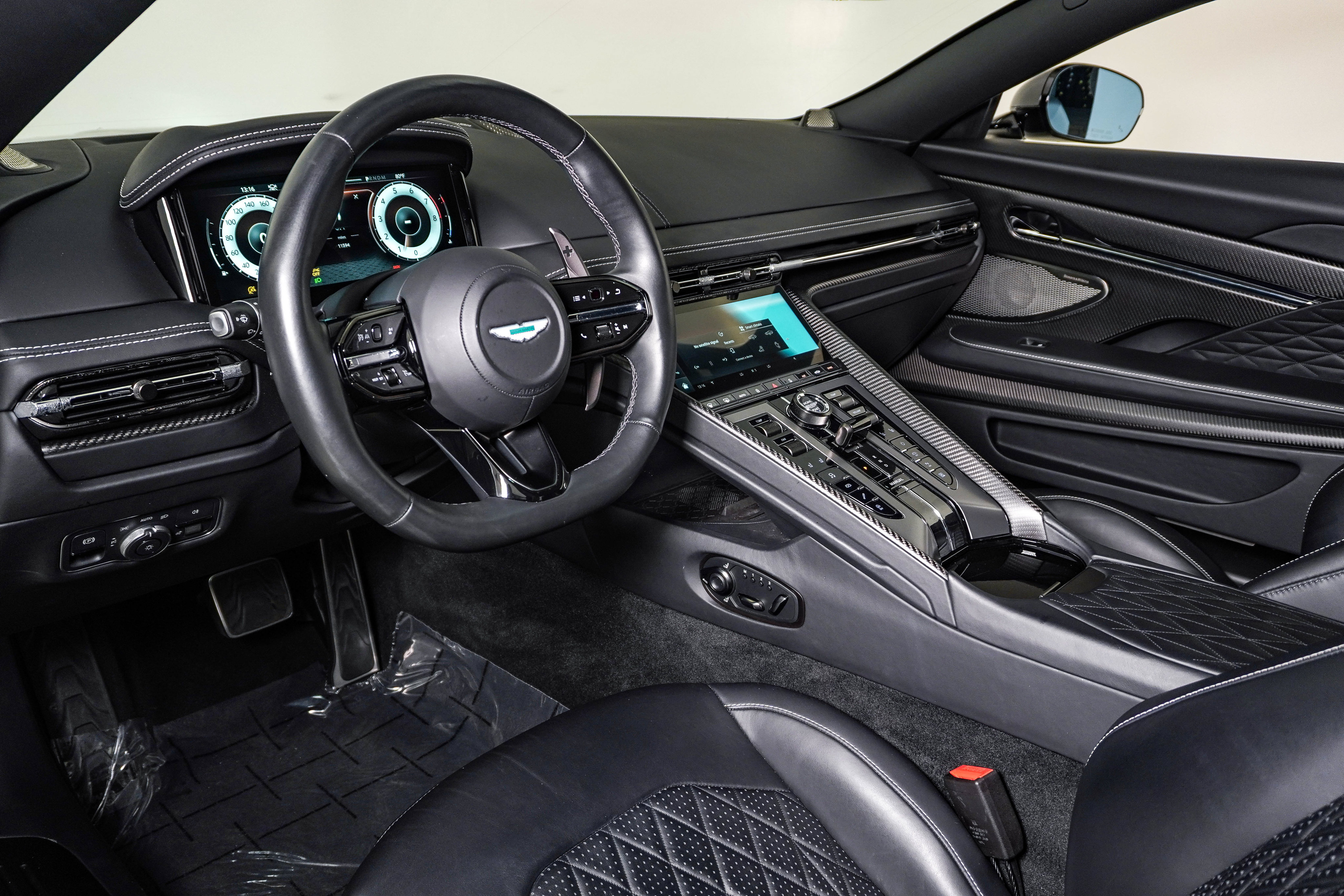Used 2024 Aston Martin DB12 Coupe RWD image 24