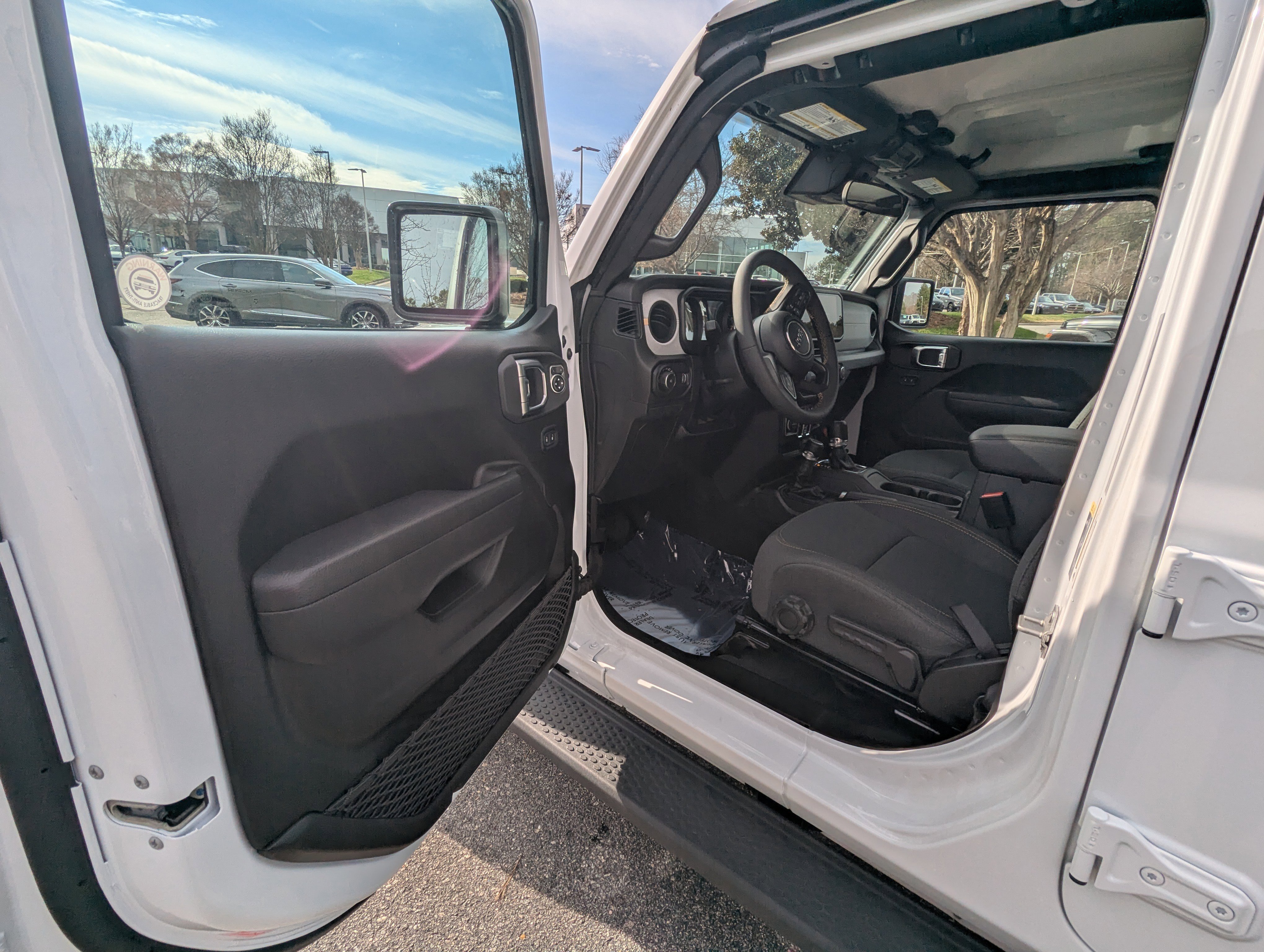 Used 2024 Jeep Wrangler Sport S image 8