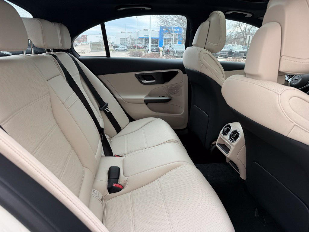 Used 2026 Mercedes-Benz C 300 4MATIC Sedan image 31
