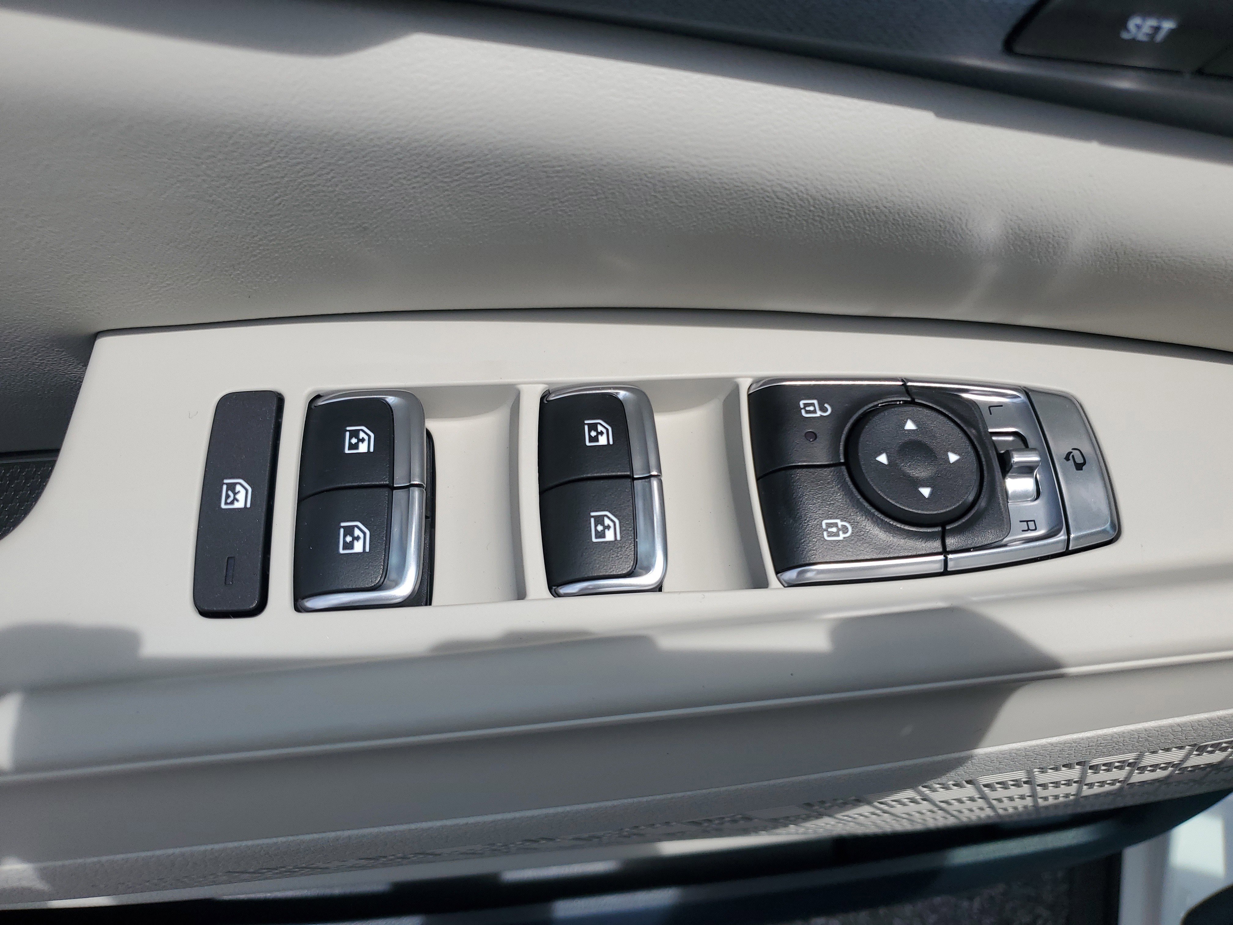 New 2026 Kia Carnival SX image 30