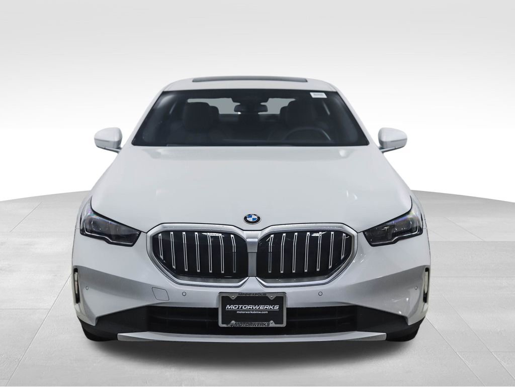Used 2026 BMW 530i xDrive image 8