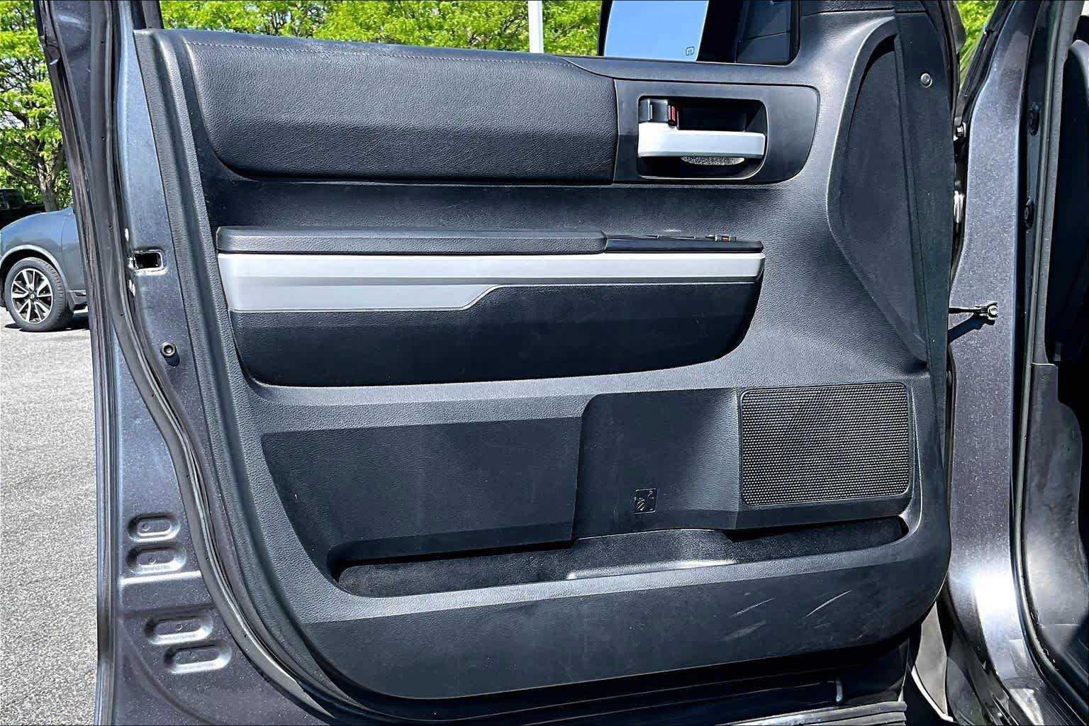 Used 2018 Toyota Tundra SR5 AWD/4WD image 21