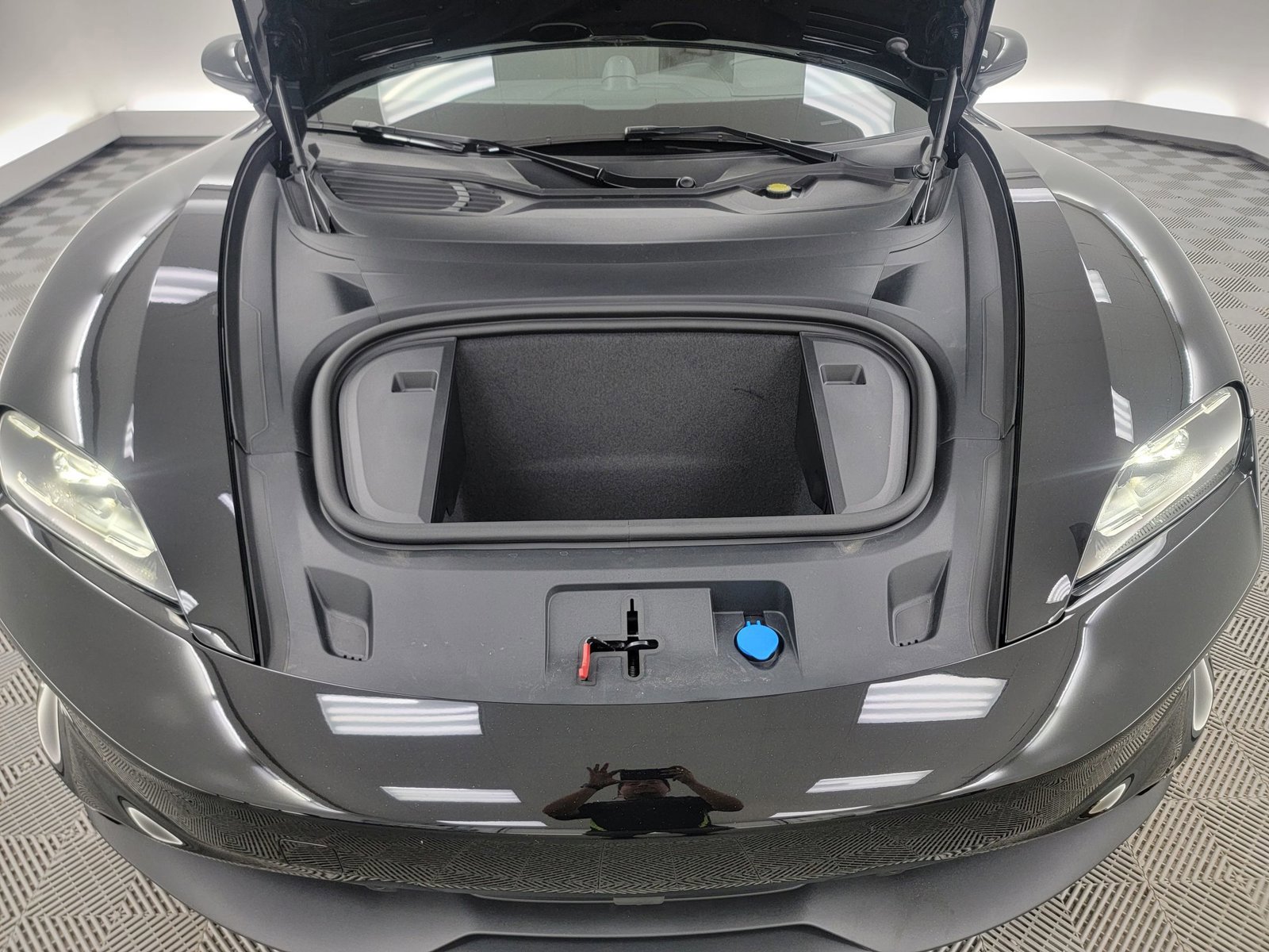 New 2025 Porsche Taycan AWD/4WD image 13