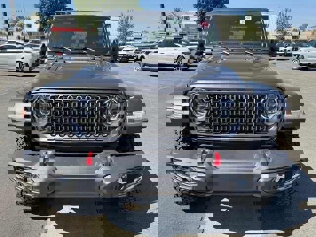 New 2025 Jeep Wrangler Unlimited Rubicon w/ Technology Group