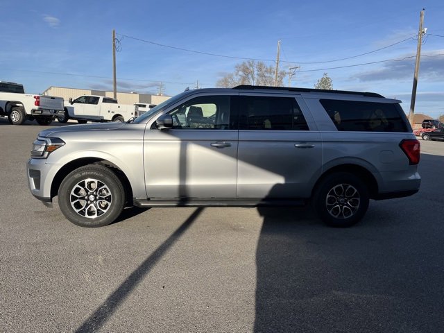 Used 2023 Ford Expedition Max XLT image 9