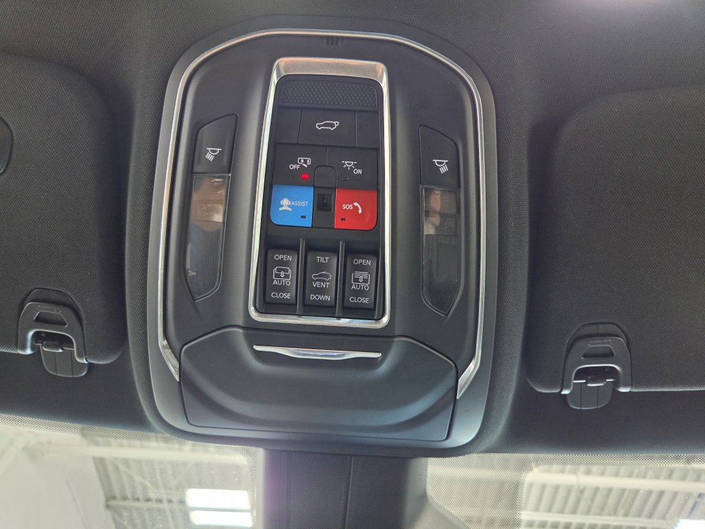 Used 2024 Jeep Wagoneer Series II AWD/4WD image 55