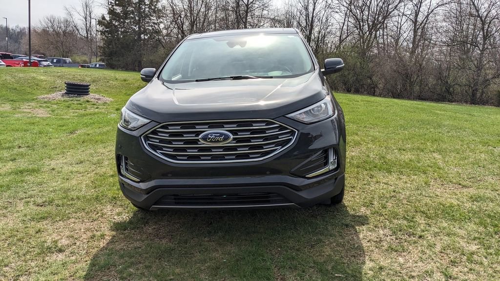 Used 2023 Ford Edge Titanium w/ Class II Trailer Tow Package image 8