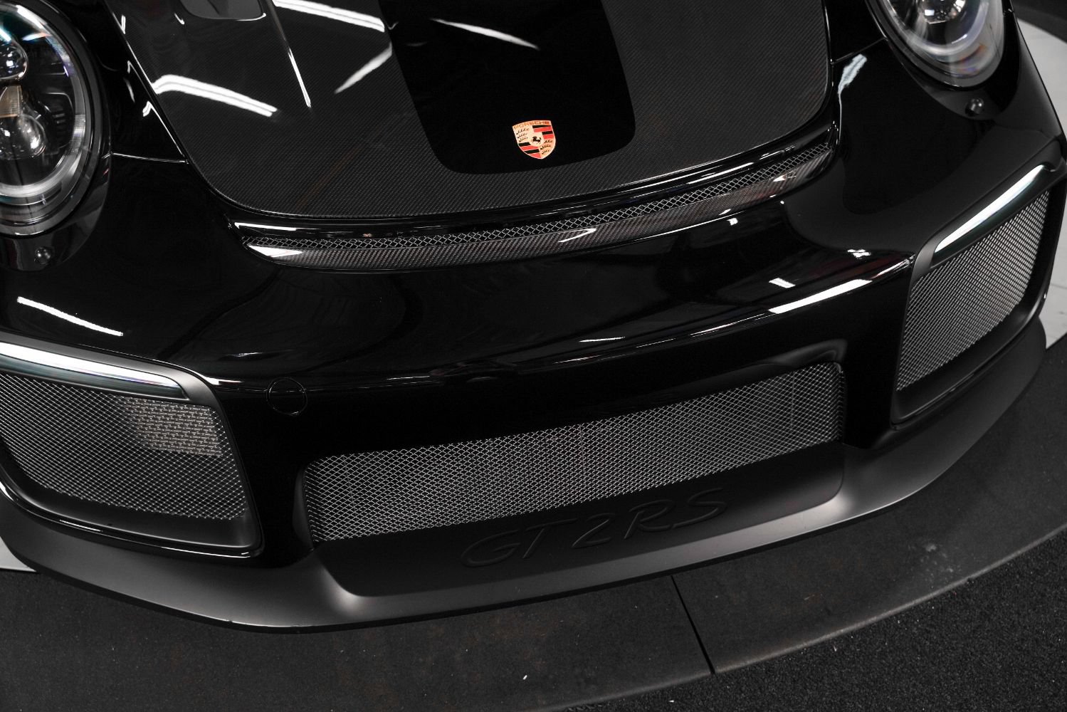 Used 2019 Porsche 911 GT2 RS RWD image 16