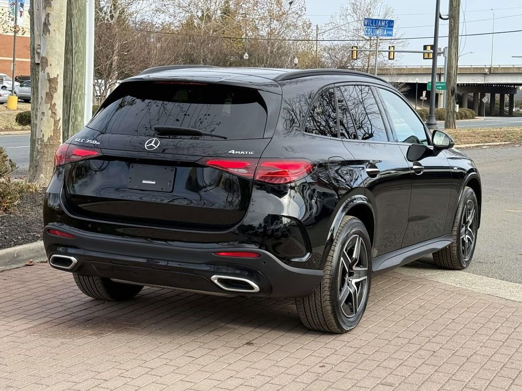 Used 2025 Mercedes-Benz GLC 350e 4MATIC image 6