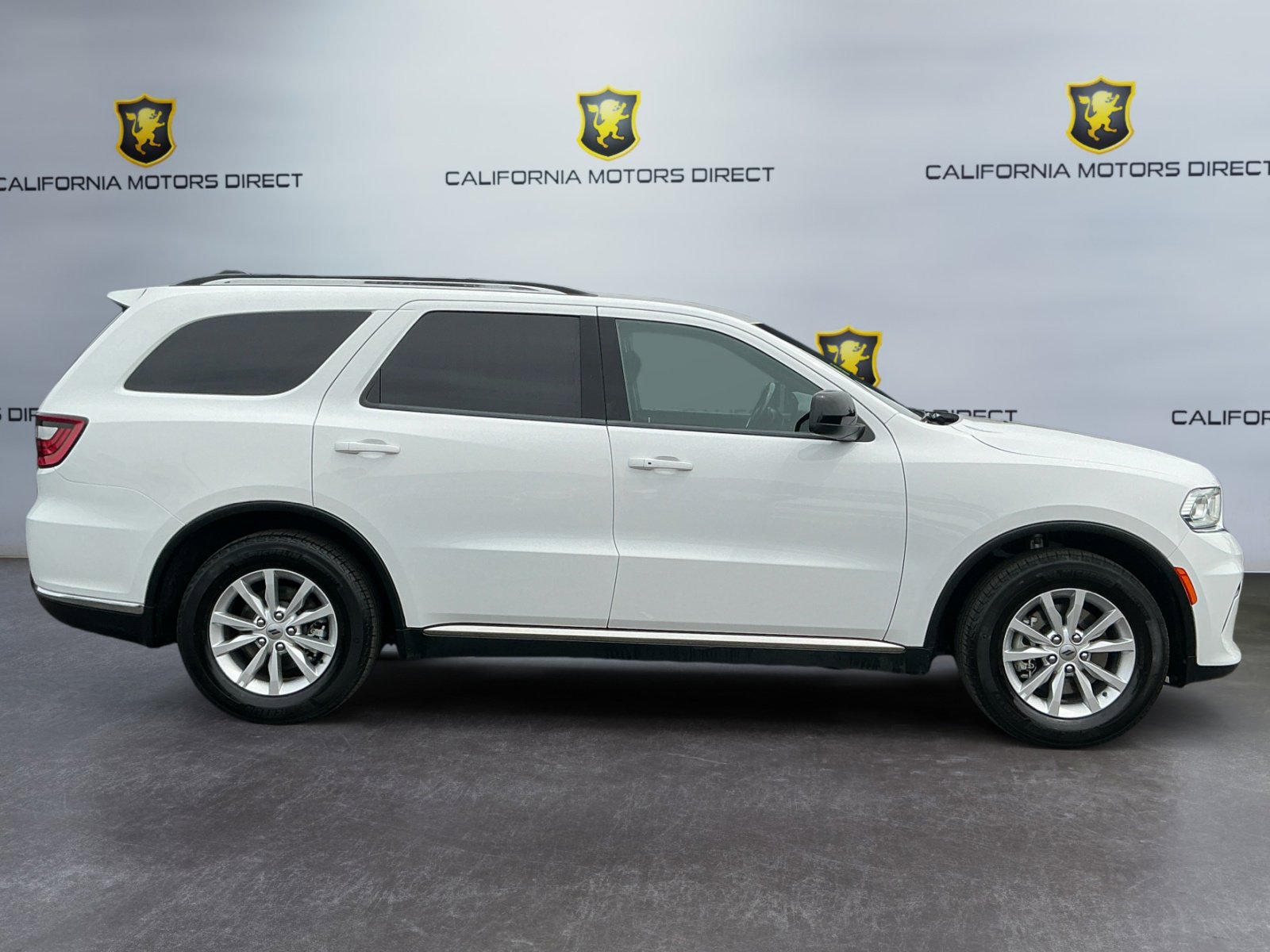 Used 2023 Dodge Durango SXT image 4